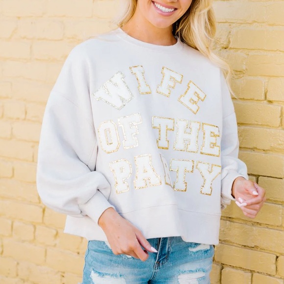 Judith March Tops - Judith March Wife of the Party sweatshirt Medium White/Bone